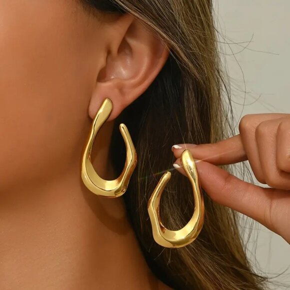 14K Gold Womens Large Twisted Chunky Hoop Earrings Ladies Curved Hoops Jewelry